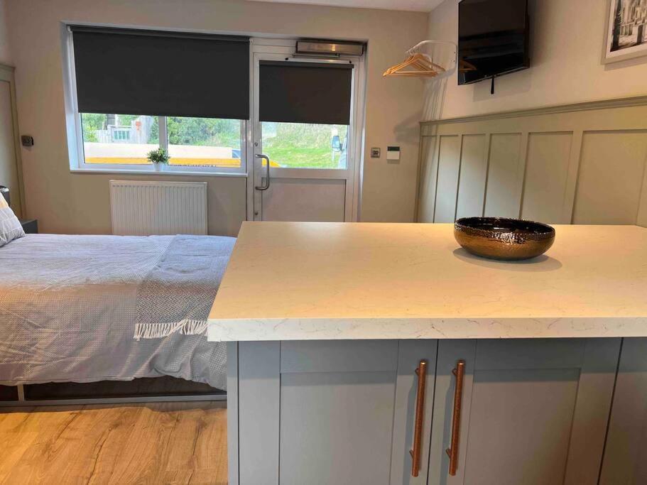 Seaview 1 Bed Open Condo - Free Parking Hove Exterior foto